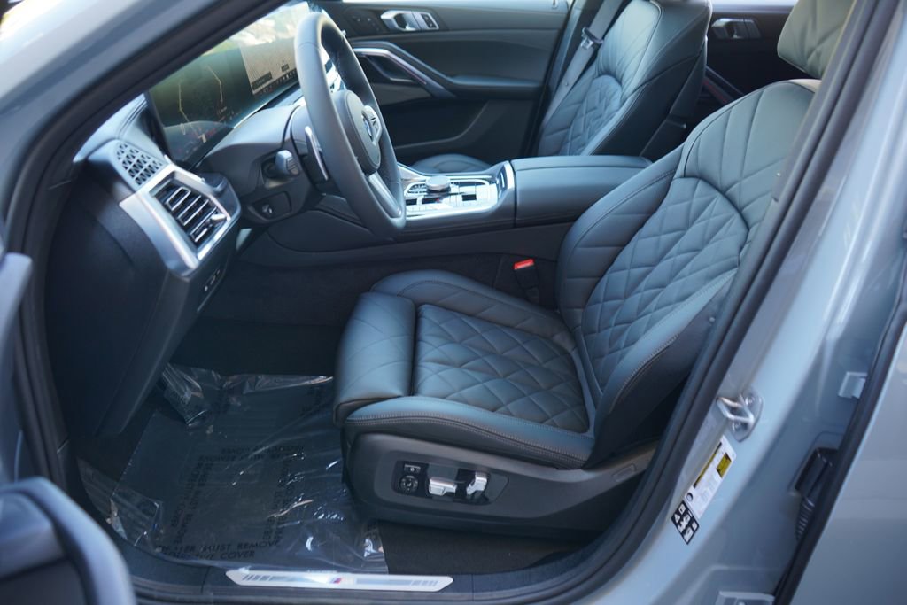 New 2026 BMW X6 xDrive40i w/ Climate Comfort Package image 10