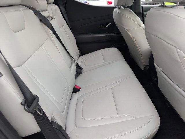 Used 2025 Hyundai Santa Cruz SEL FWD image 29