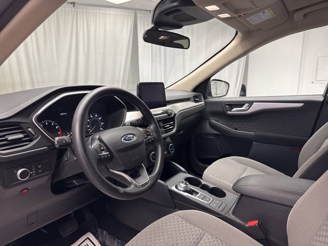 Used 2020 Ford Escape SE image 10