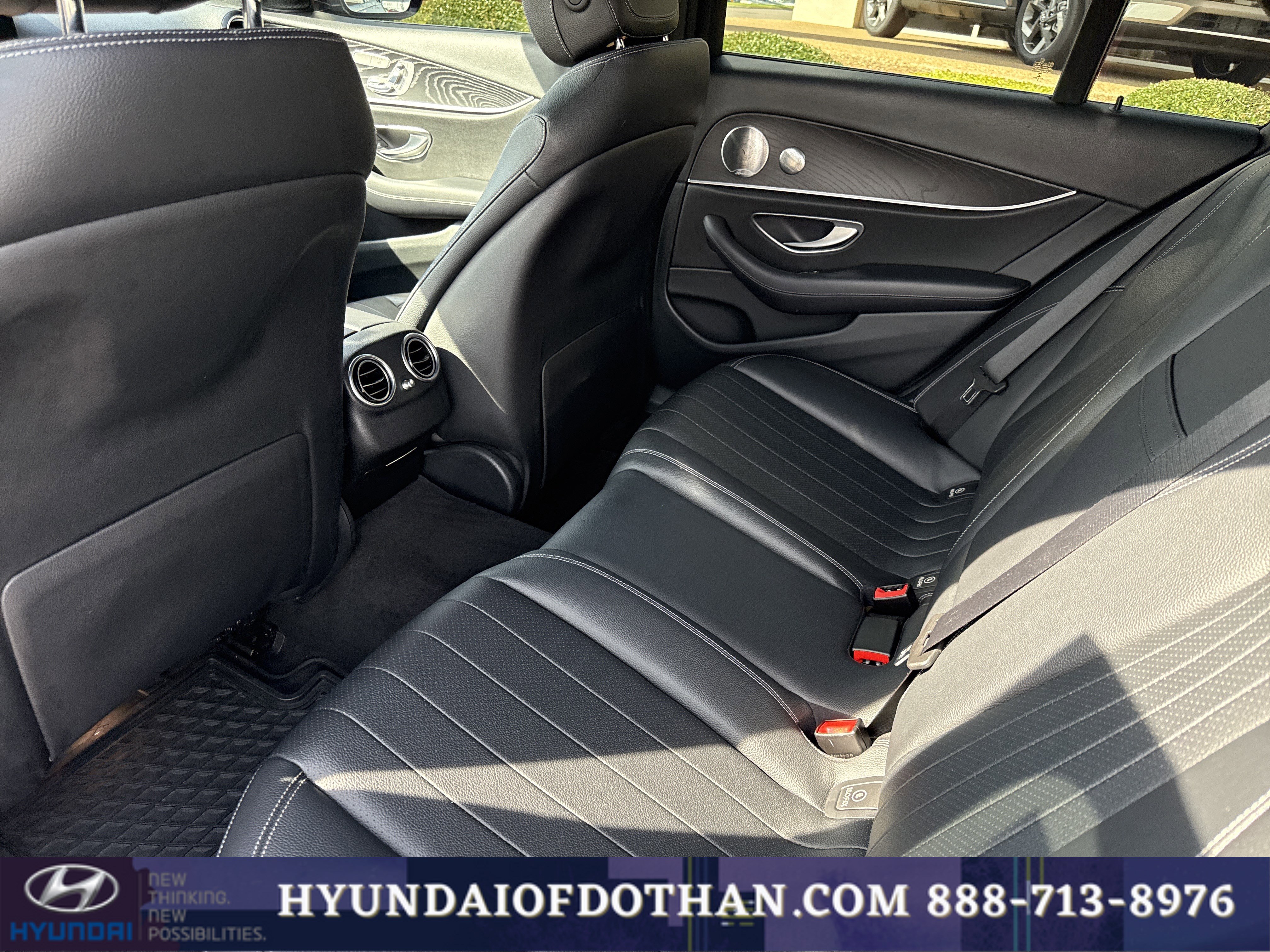 Used 2017 Mercedes-Benz E 300 image 12