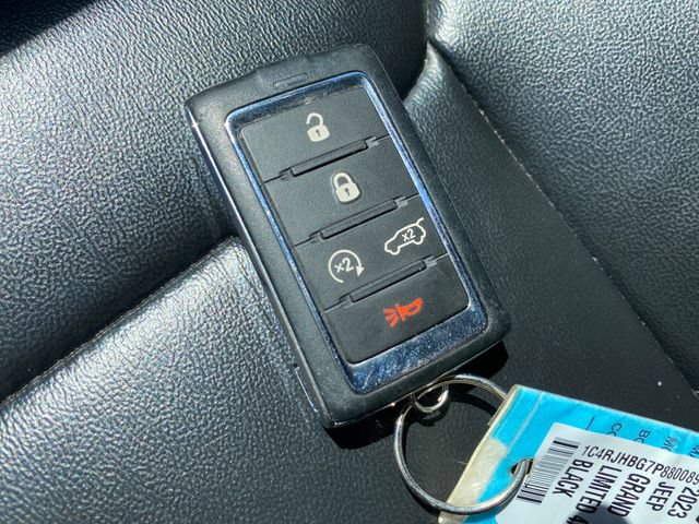 Used 2023 Jeep Grand Cherokee Limited AWD/4WD image 27