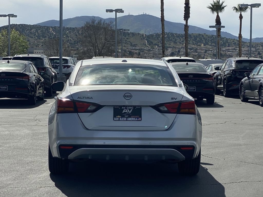 Used 2023 Nissan Altima 2.5 SV image 14
