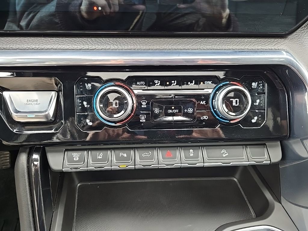 Used 2024 GMC Sierra 2500 Denali w/ Denali Reserve Package image 30