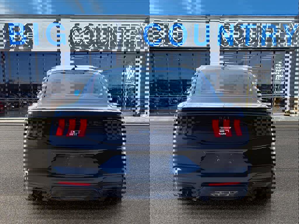 Used 2024 Ford Mustang GT Premium image 4