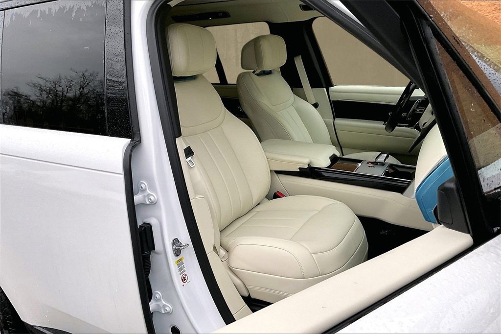 New 2025 Land Rover Range Rover Autobiography image 11