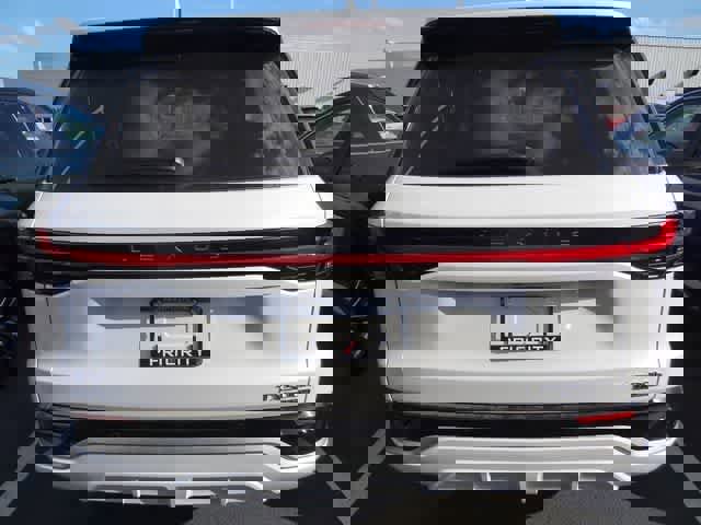 Used 2026 Lexus TX 500h AWD w/ Technology Package image 5