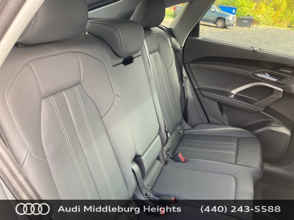 Used 2025 Audi Q5 Premium Plus w/ Premium Plus image 42