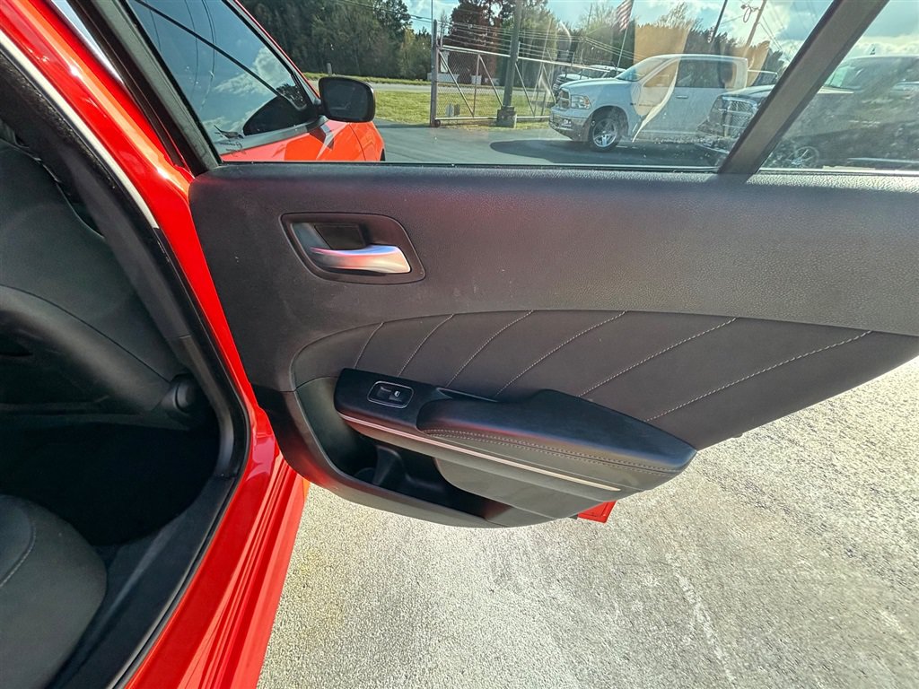 Used 2022 Dodge Charger GT RWD image 18