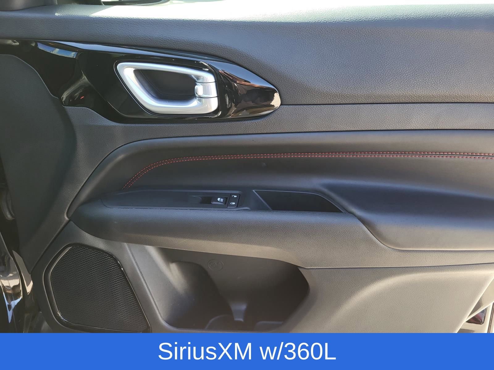 Used 2022 Jeep Compass Trailhawk w/ Trailhawk Elite Group image 8