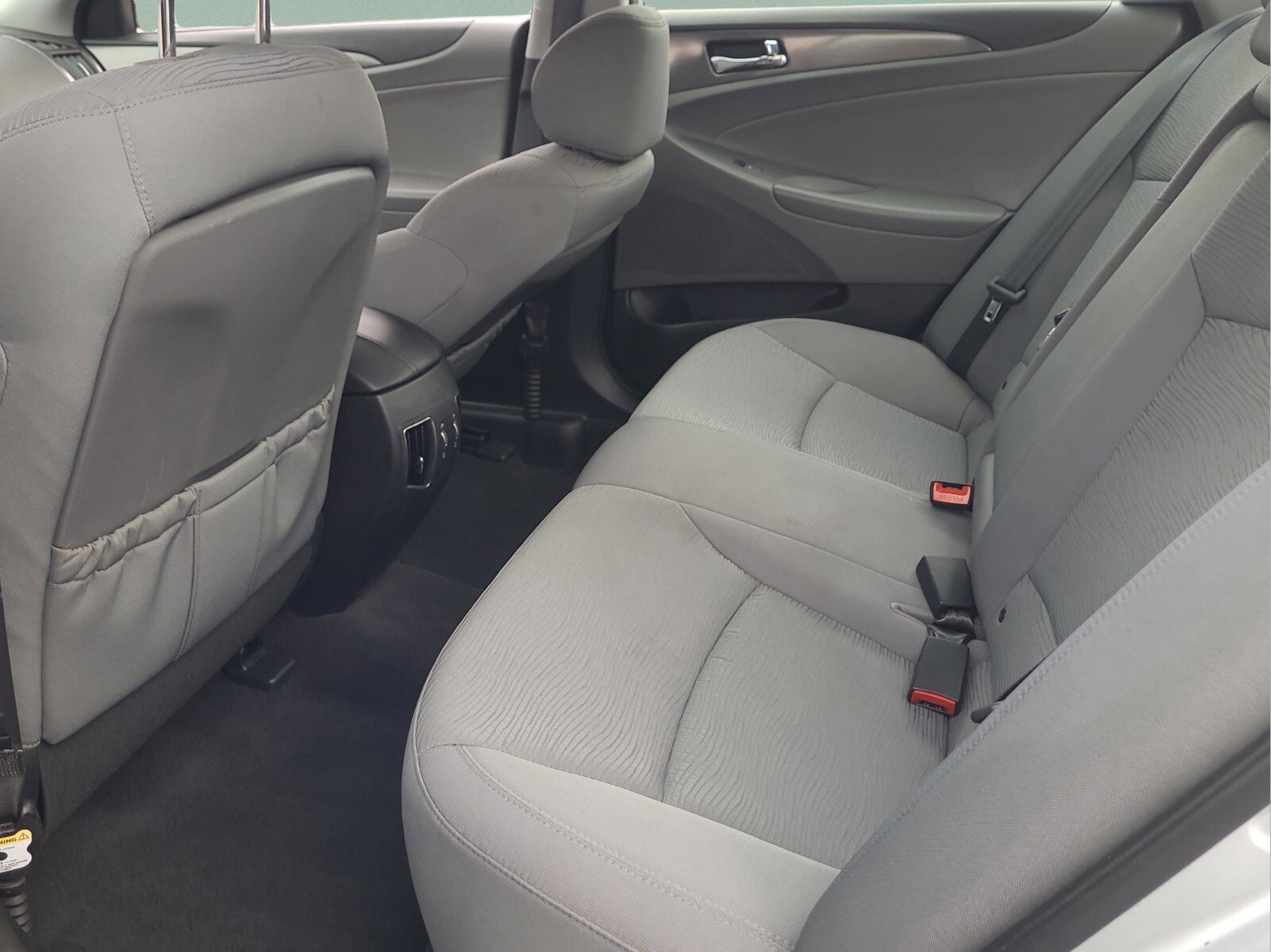 Used 2013 Hyundai Sonata Hybrid image 10