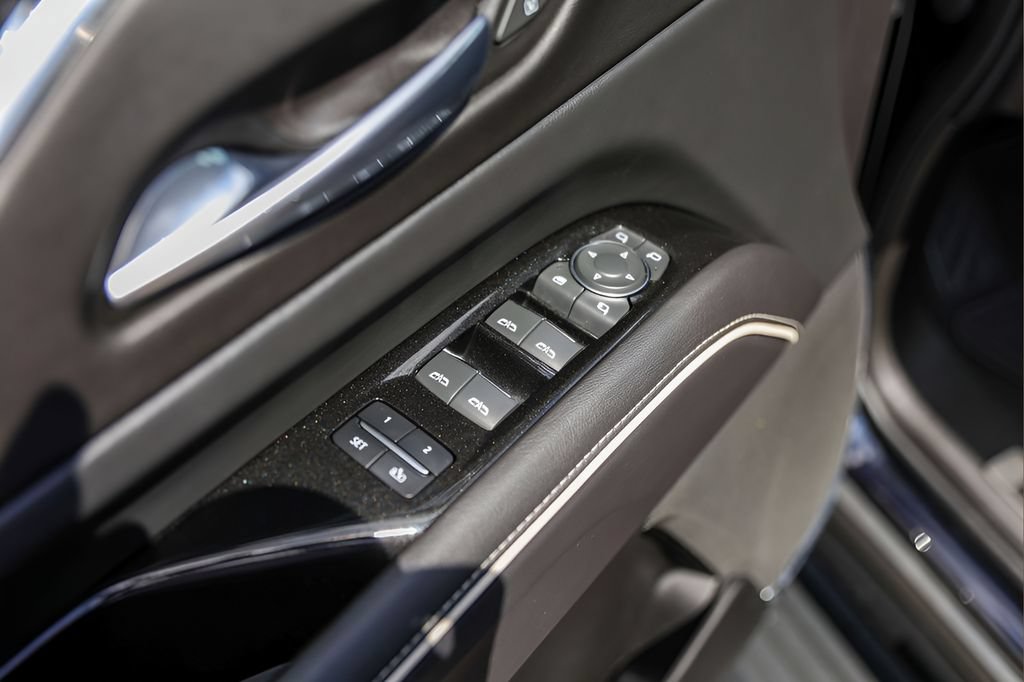 Used 2021 Cadillac Escalade Sport w/ Driver Assist Tech Package AWD/4WD image 23
