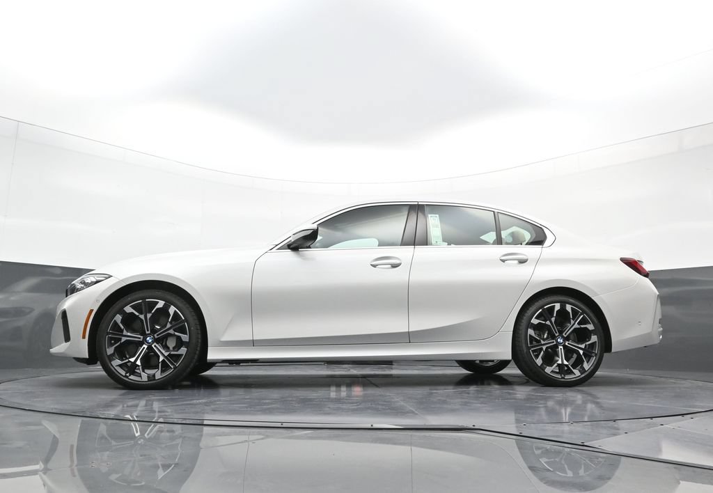 New 2026 BMW 330i xDrive Sedan w/ Premium Package AWD/4WD image 25