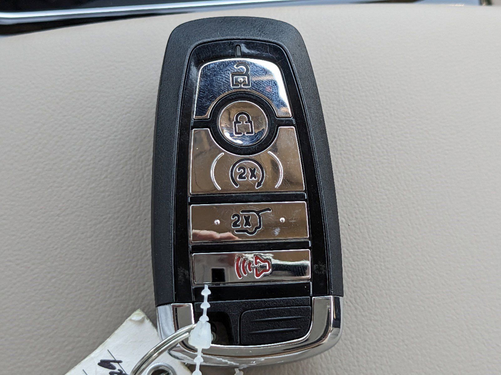 Certified 2023 Lincoln Nautilus Reserve w/ Equipment Group 201A image 33