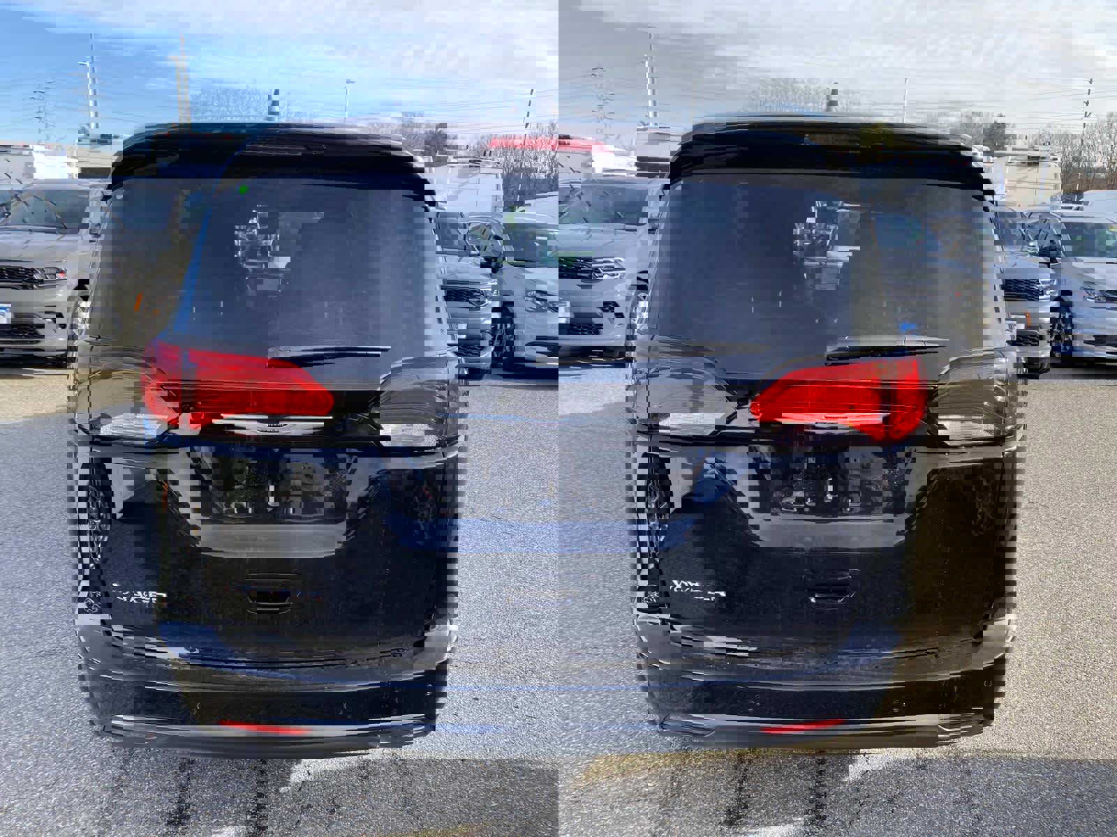 New 2026 Chrysler Voyager LX FWD image 4