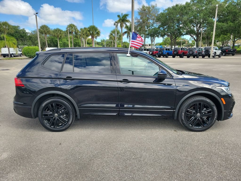 Used 2022 Volkswagen Tiguan SE R-Line image 6