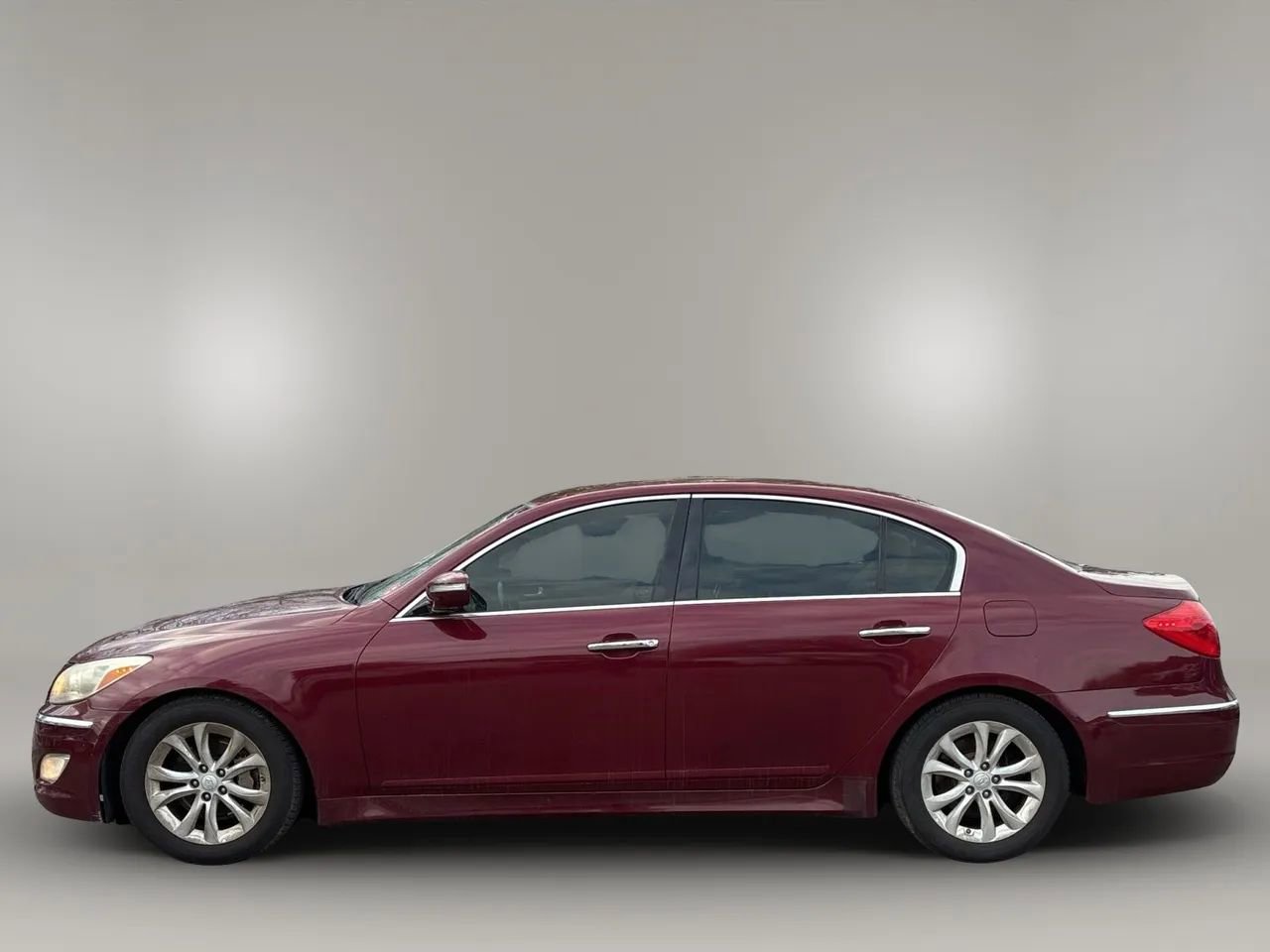 Used 2012 Hyundai Genesis 3.8 image 3