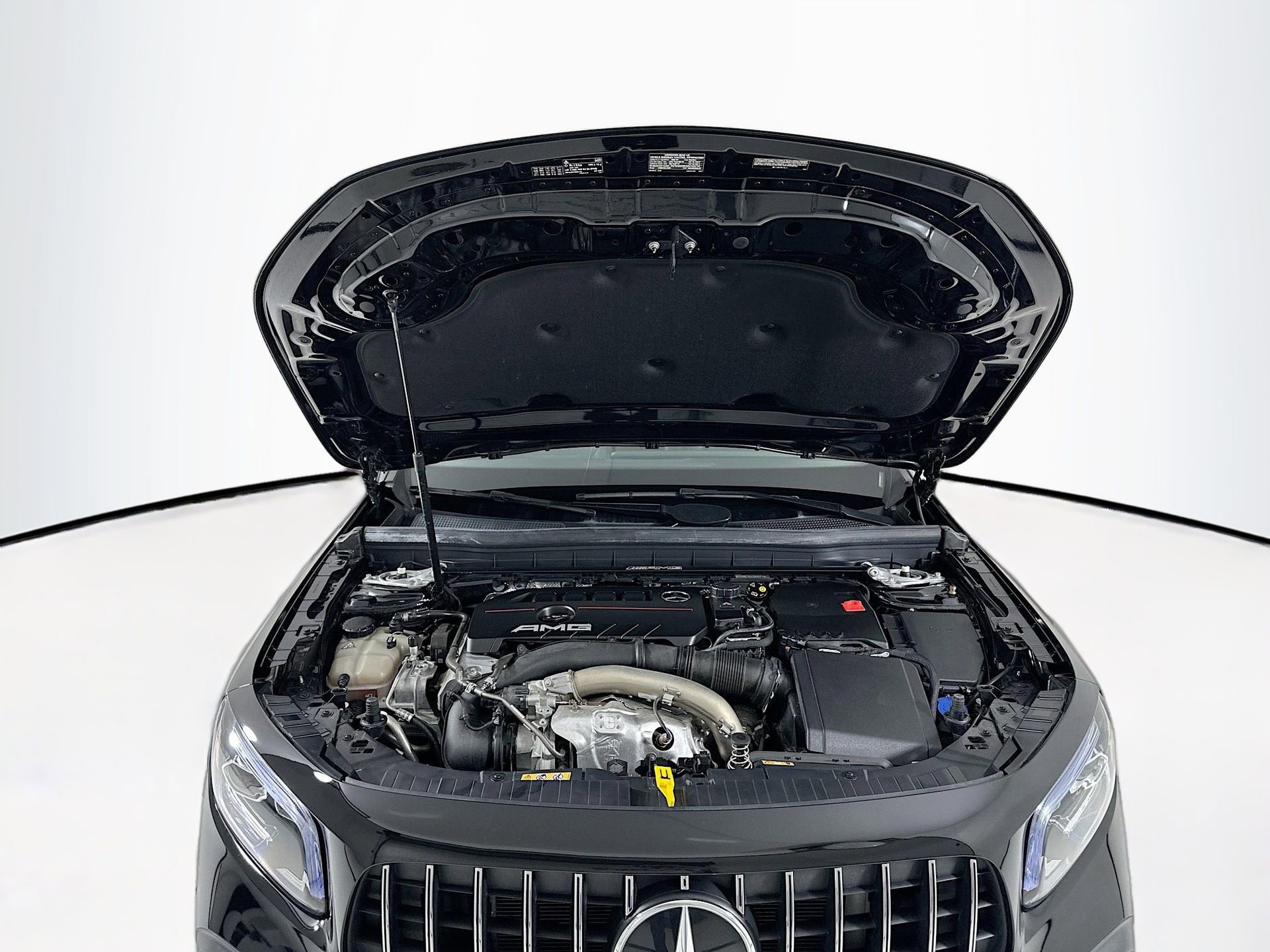 Used 2022 Mercedes-Benz GLB 35 AMG 4MATIC image 34