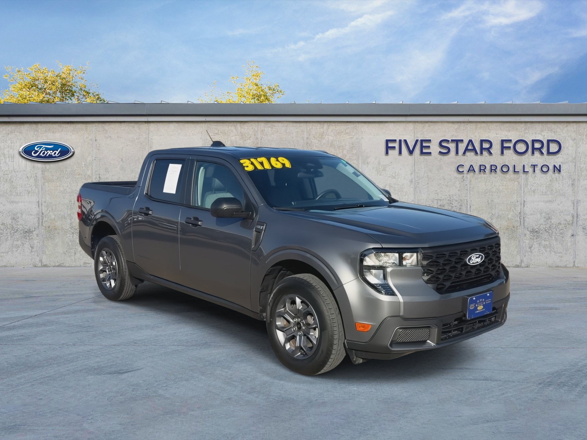 Used 2025 Ford Maverick XLT w/ Equipment Group 302A AWD/4WD image 2
