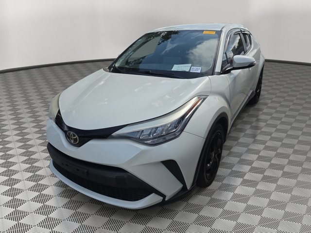 Used 2020 Toyota C-HR LE FWD image 2