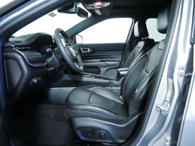 Used 2023 Jeep Compass High Altitude AWD/4WD image 19