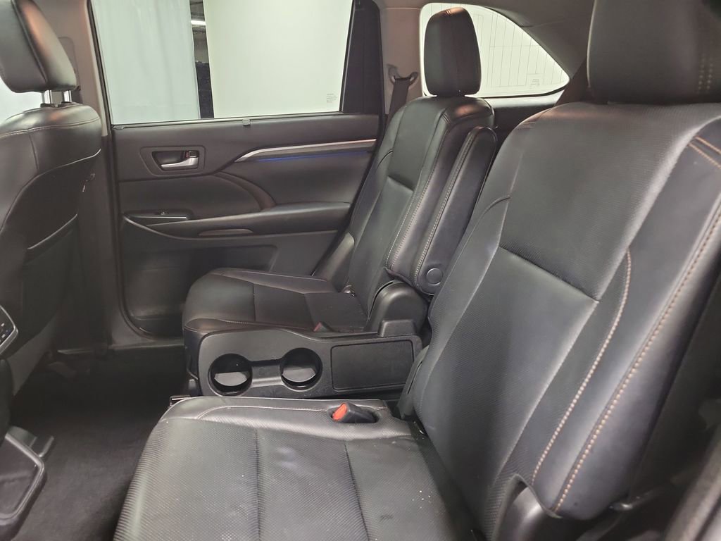 Used 2017 Toyota Highlander Limited image 22