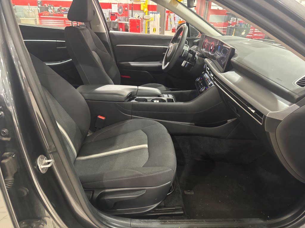 Used 2025 Hyundai Sonata SEL FWD image 48