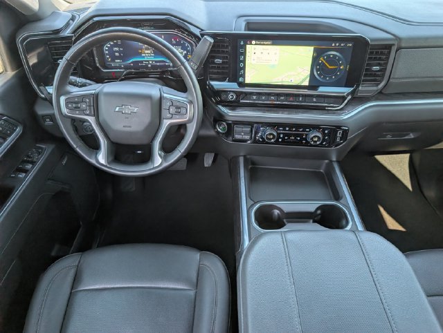 Used 2025 Chevrolet Silverado 2500 LTZ w/ LTZ Plus Package AWD/4WD image 6