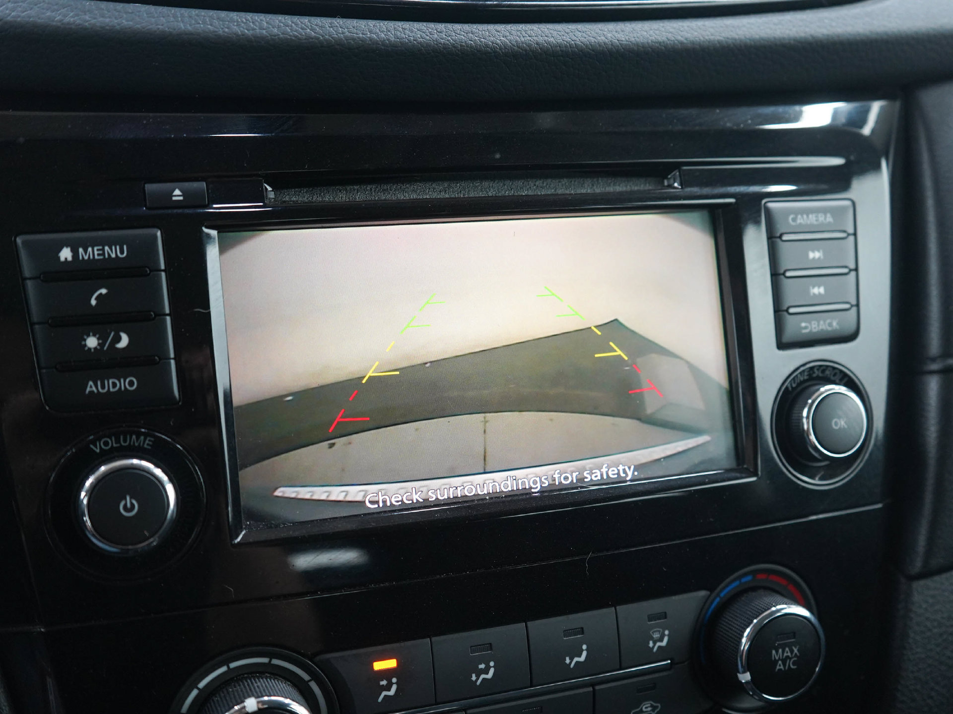 Used 2018 Nissan Rogue S AWD/4WD image 23