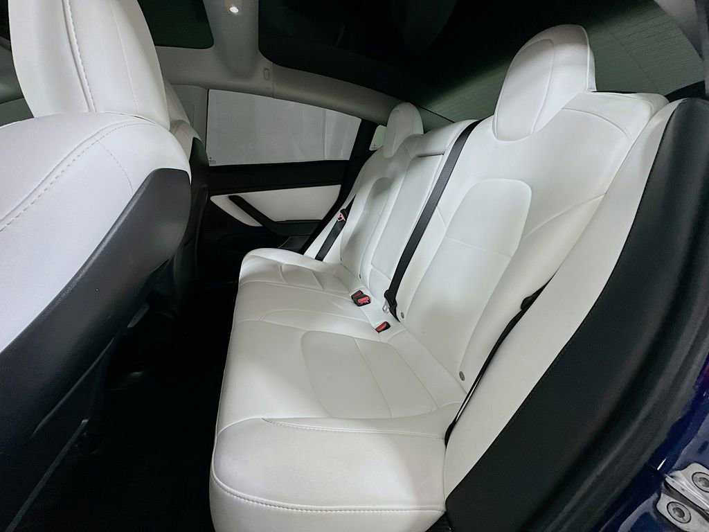 Used 2021 Tesla Model 3 Standard Range Plus image 4