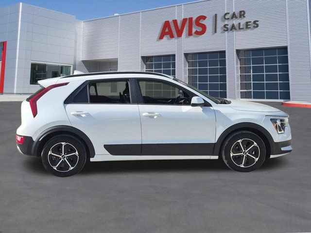 Used 2025 Kia Niro LX FWD image 5