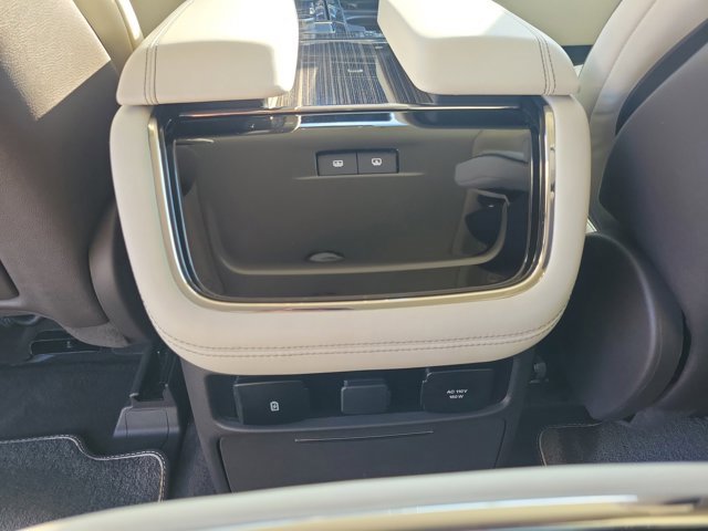 Certified 2024 Lincoln Navigator Black Label image 16