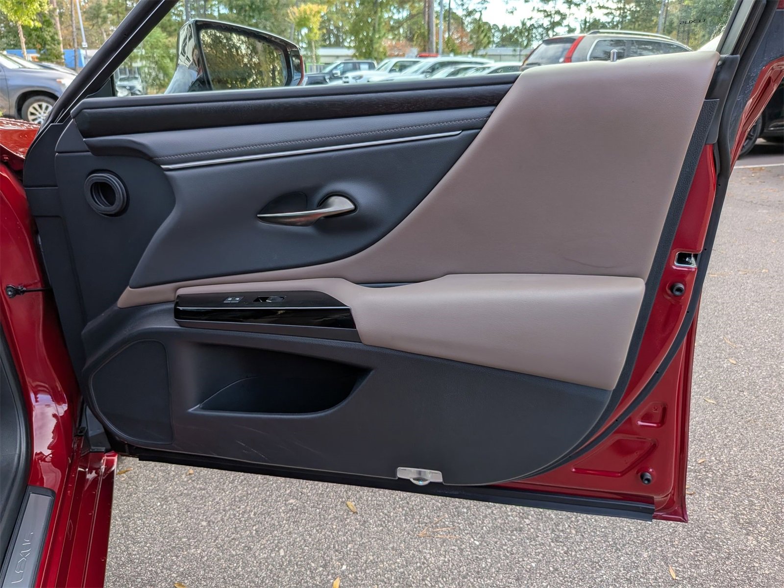 Used 2024 Lexus ES 350 w/ Premium Package image 35