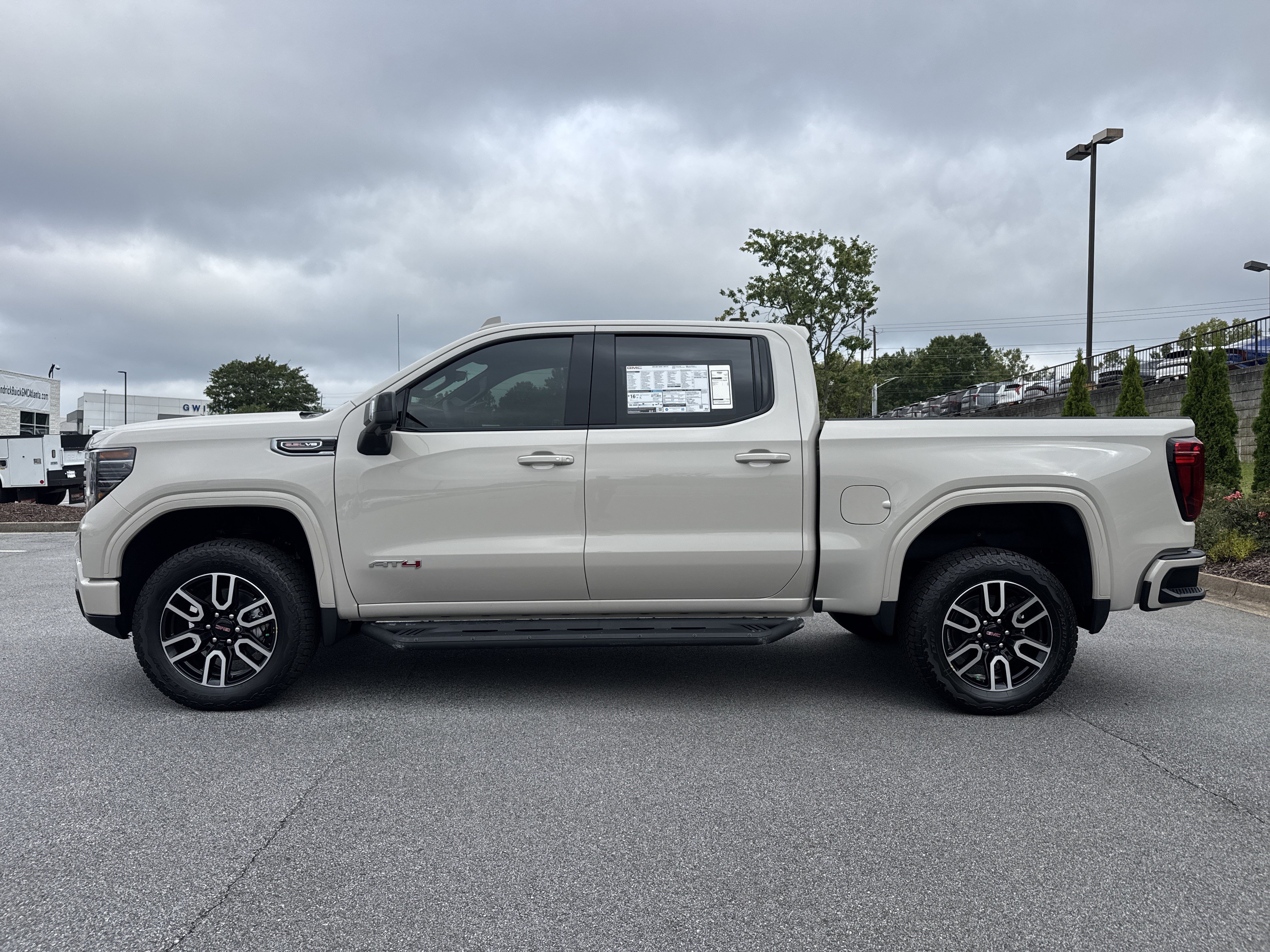 New 2026 GMC Sierra 1500 AT4 w/ AT4 Premium Package AWD/4WD image 7