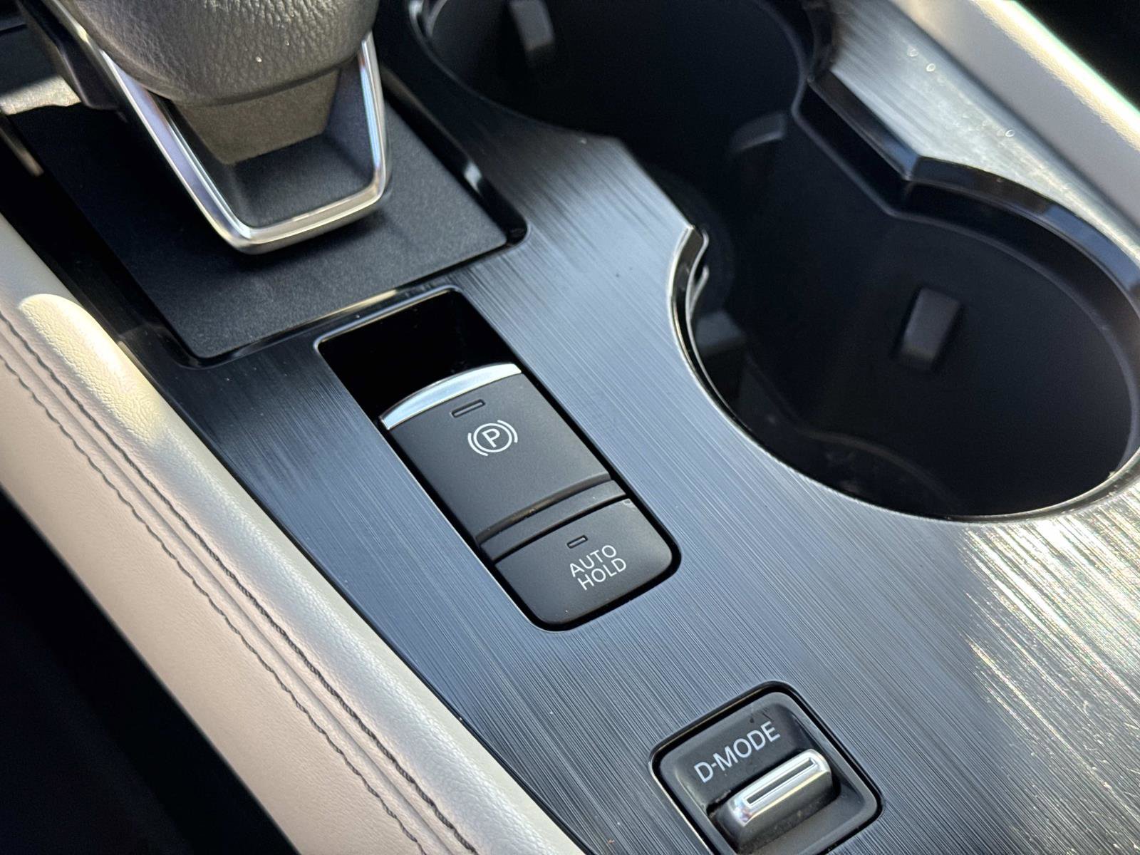 Used 2023 Nissan Rogue SL w/ SL Premium Package image 29