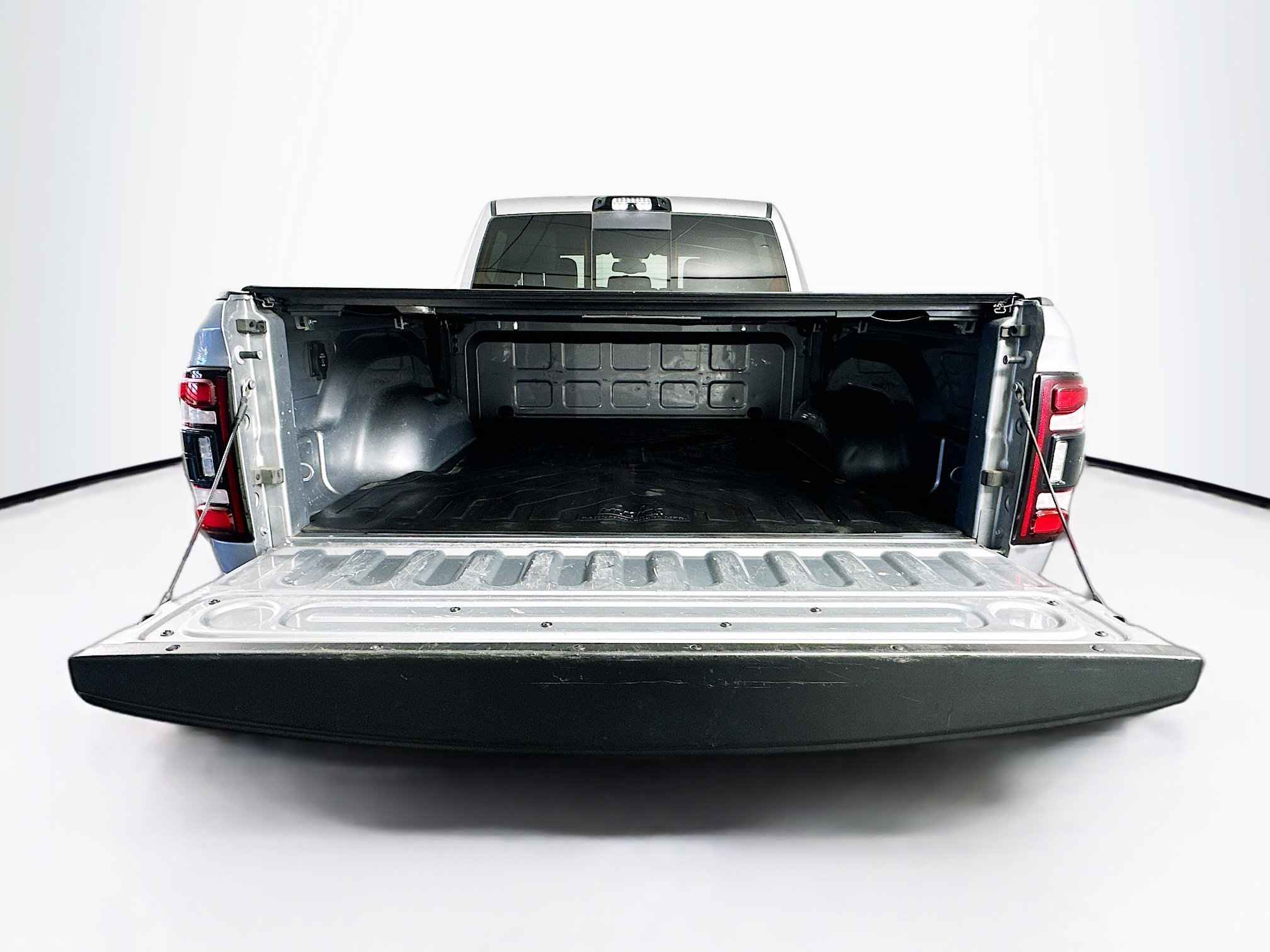 Used 2021 RAM 2500 Laramie w/ Night Edition image 28