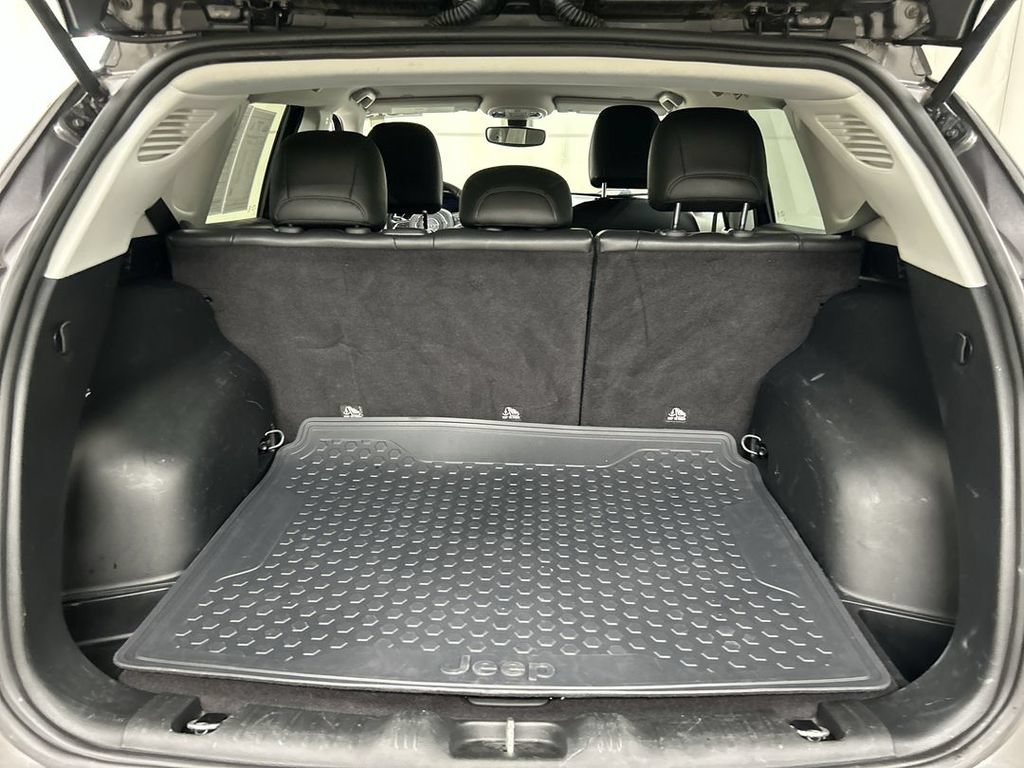 Used 2019 Jeep Compass Latitude AWD/4WD image 21