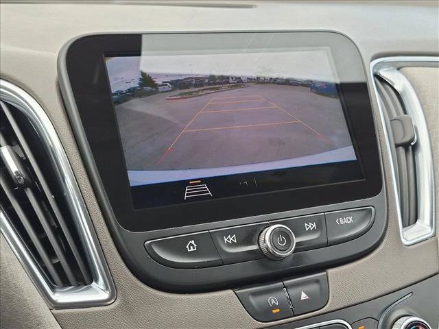 Used 2020 Chevrolet Malibu LT FWD image 13