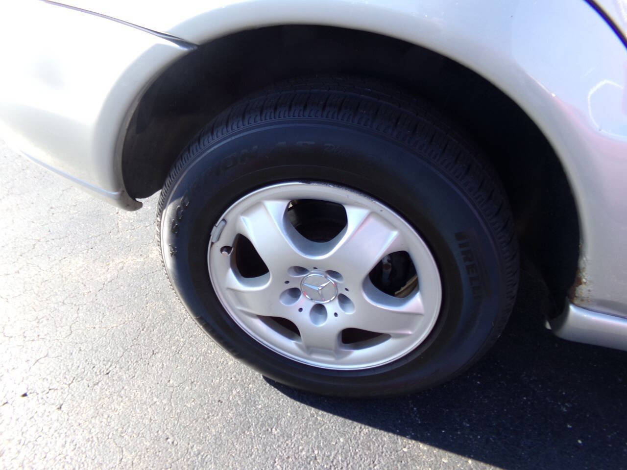 Used 2003 Mercedes-Benz ML 320 4MATIC image 16