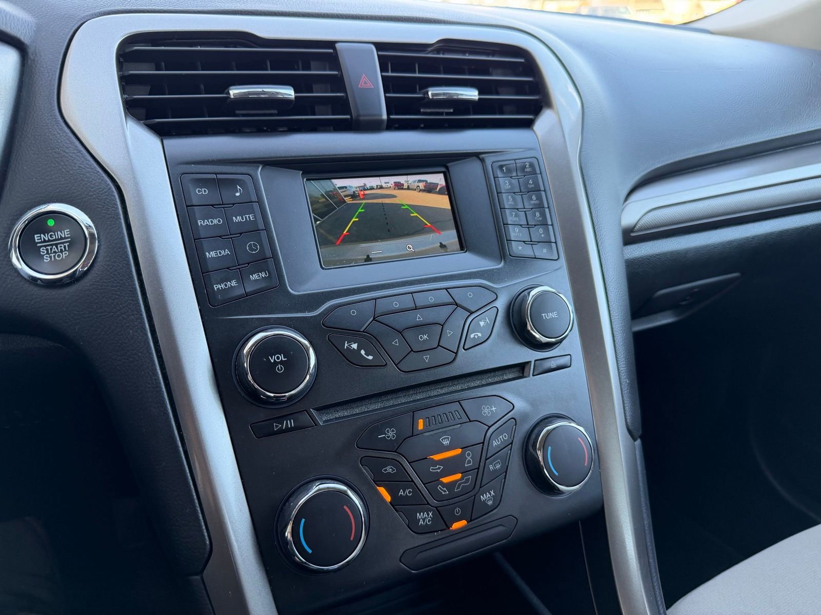 Used 2018 Ford Fusion S image 18