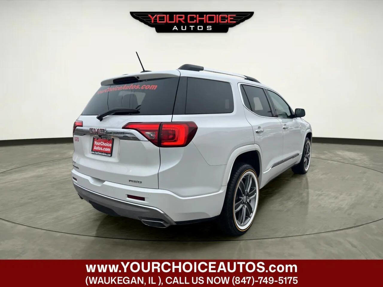 Used 2019 GMC Acadia Denali image 5
