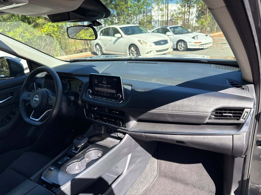 Certified 2024 Nissan Rogue SV FWD image 40