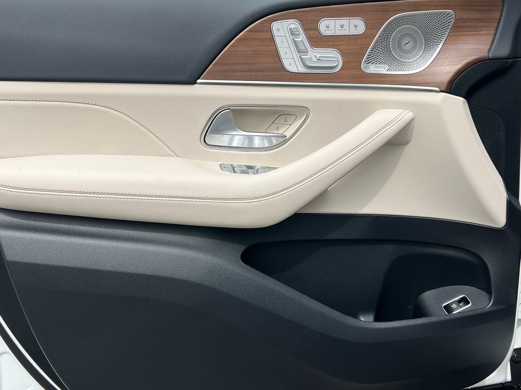 New 2026 Mercedes-Benz GLS 450 4MATIC image 15