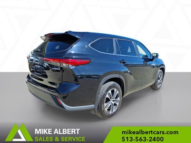 Used 2023 Toyota Highlander XLE image 7