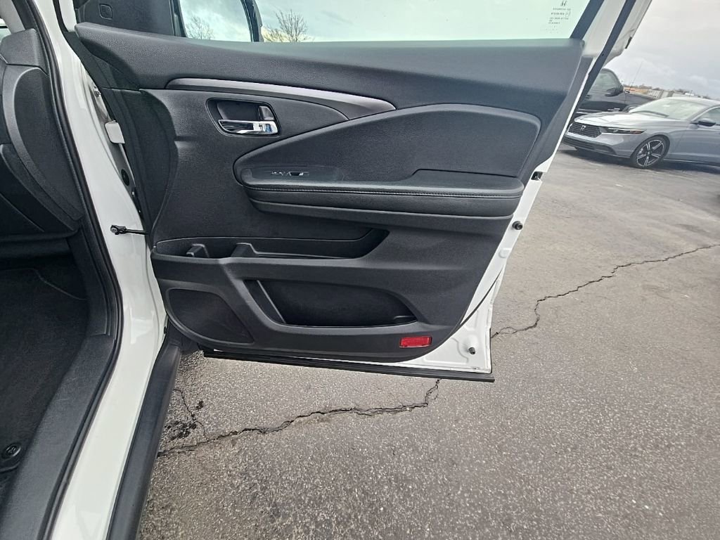 Used 2022 Honda Pilot Special Edition image 32