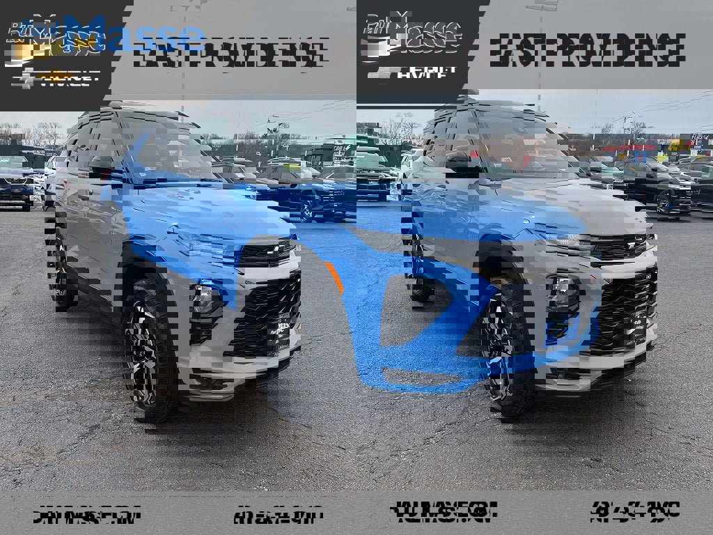 Used 2023 Chevrolet TrailBlazer RS w/ Sun and Liftgate Package image 3