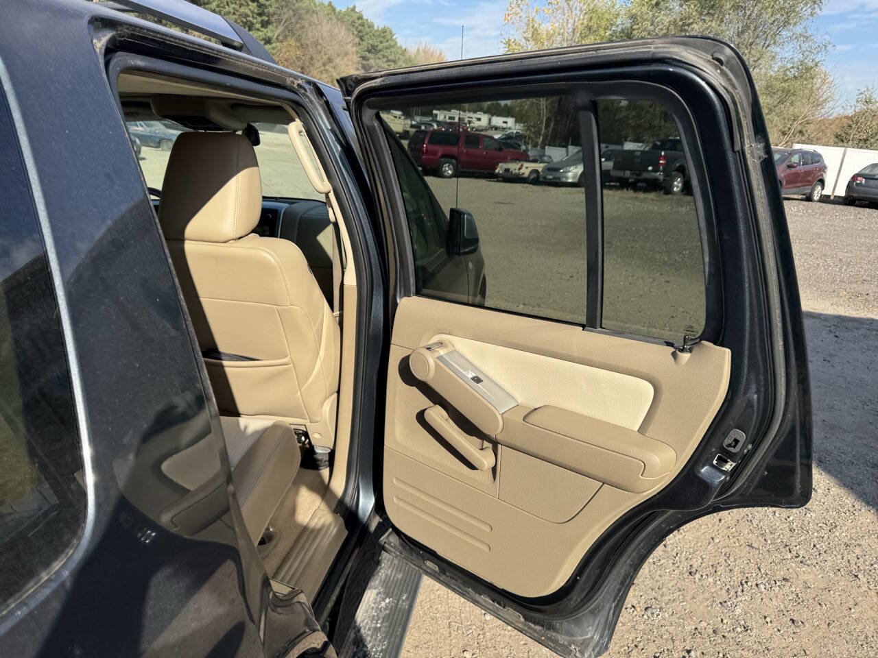 Used 2010 Mercury Mountaineer Premier AWD/4WD image 27