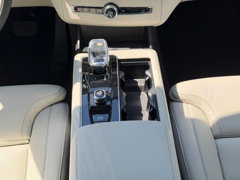 New 2026 Volvo XC90 T8 Ultra w/ Lounge Package AWD/4WD image 8