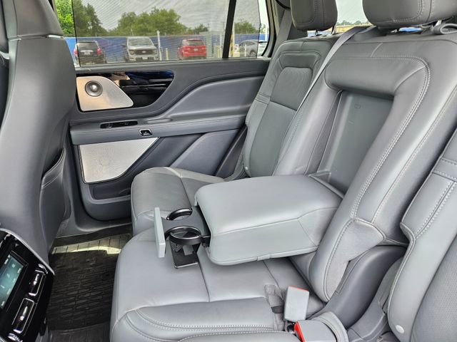 Used 2020 Lincoln Aviator Reserve w/ Equipment Group 201A RWD image 8