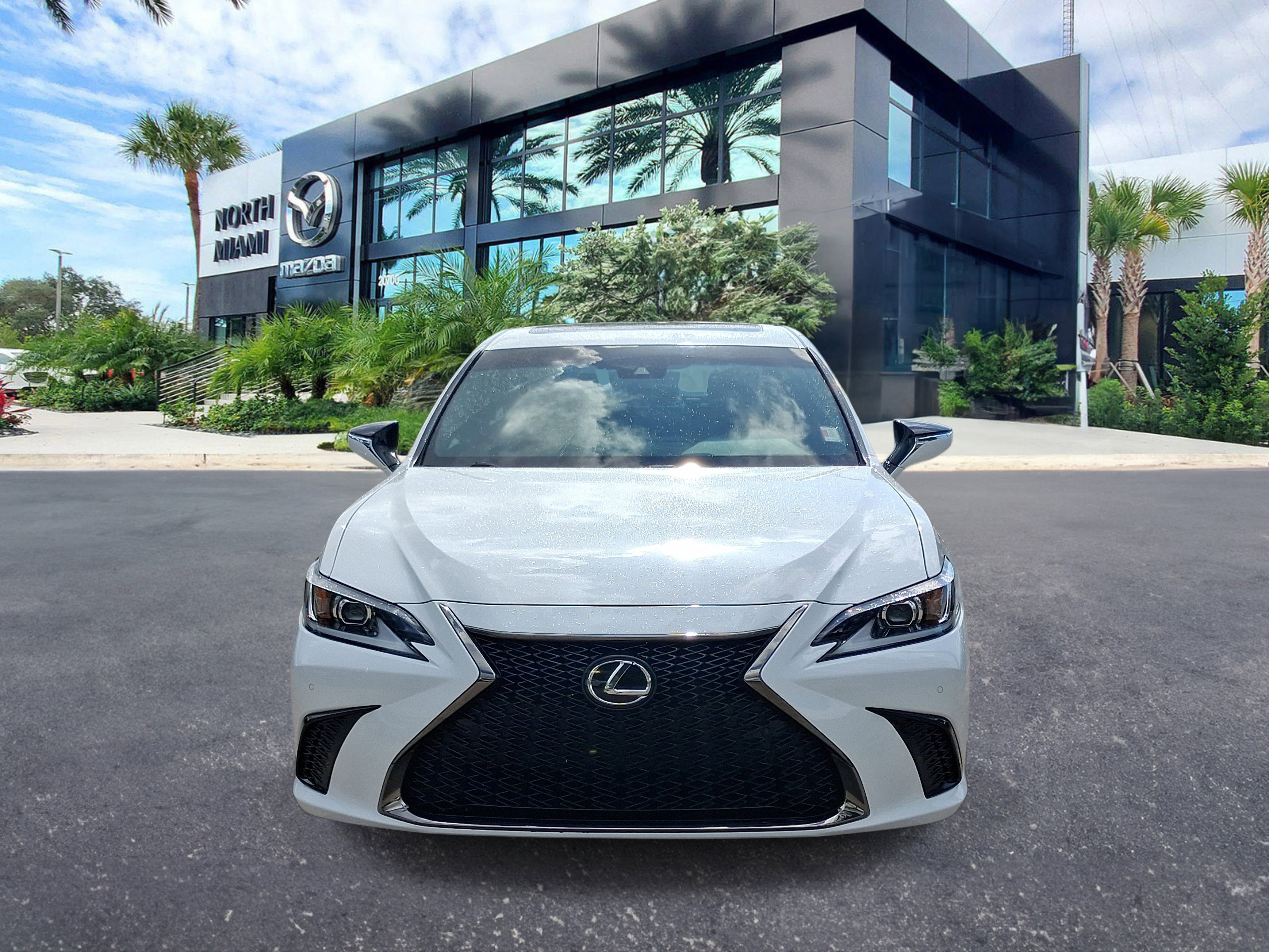 Used 2022 Lexus ES 350 F Sport w/ Accessory Package 2 FWD image 2
