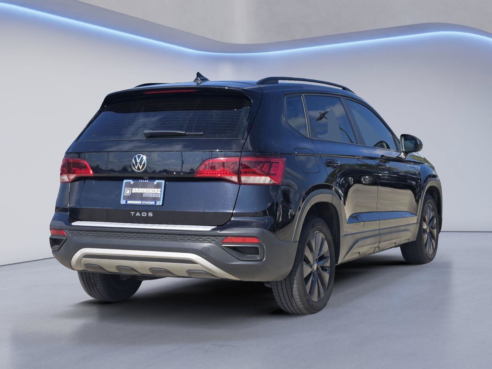 Used 2022 Volkswagen Taos S FWD image 6
